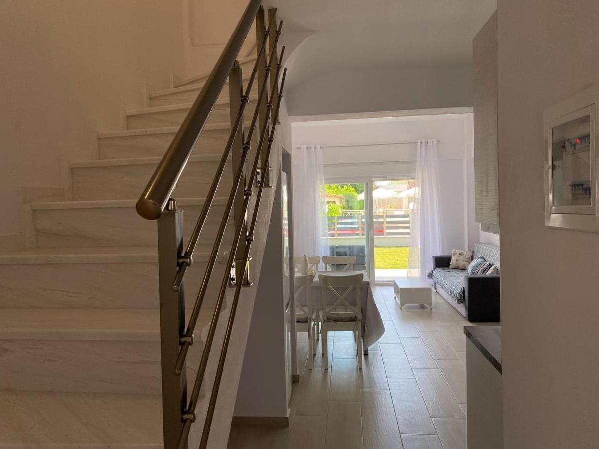 Lili Houses In Nikiti 350M From The Beach Exterior foto